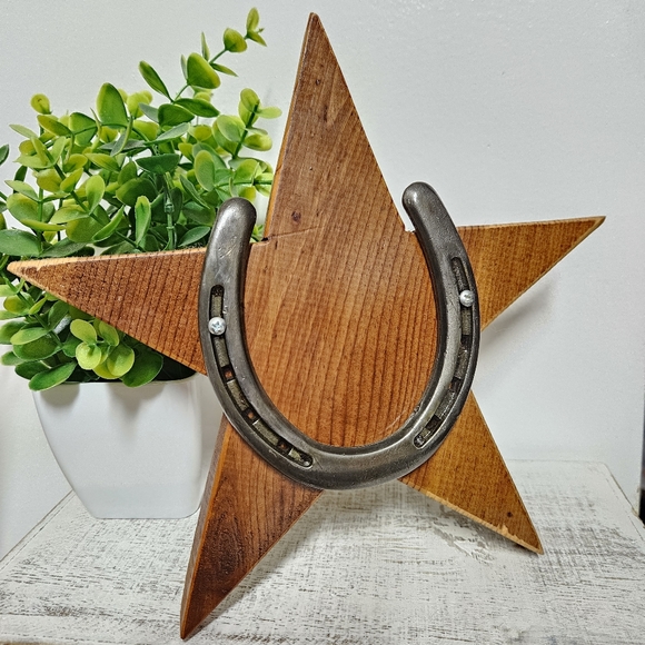 LIVE Show Listing - Picture 3 of 10